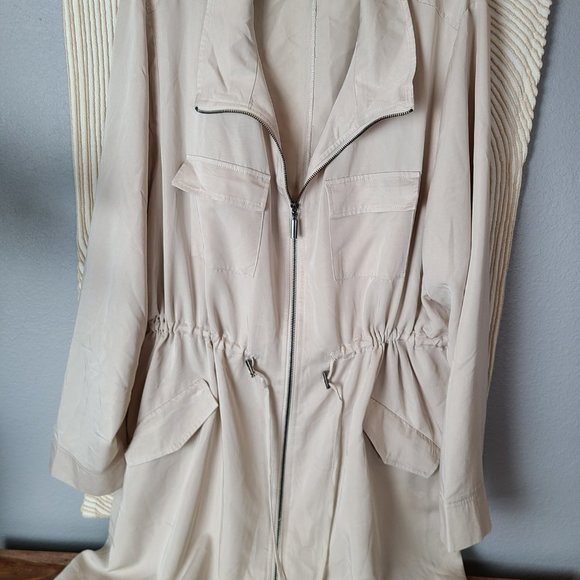 Torrid Tan Twill Drape Anorak Jacket NWOT - Picture 2 of 12